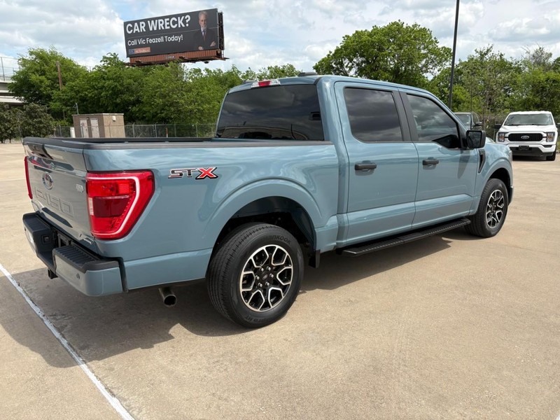 Ford F-150 Vehicle Full-screen Gallery Image 6