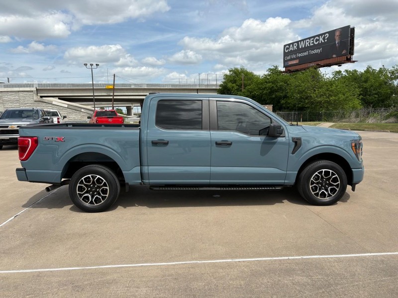 Ford F-150 Vehicle Full-screen Gallery Image 7