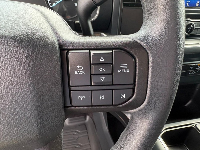 Ford F-150 Vehicle Full-screen Gallery Image 23