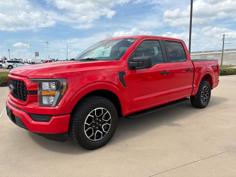 Ford F-150 Vehicle Full-screen Gallery Image 2