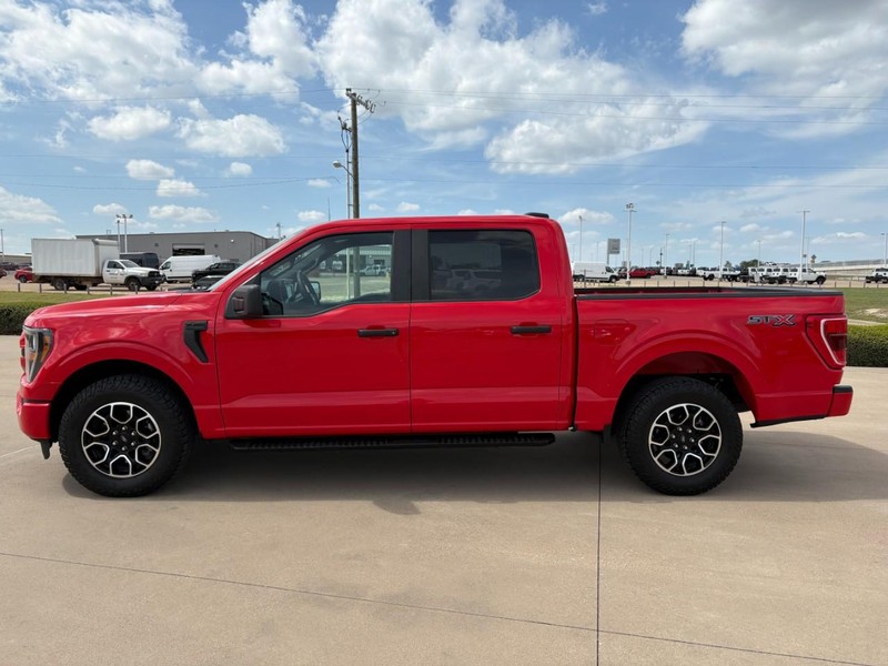 Ford F-150 Vehicle Full-screen Gallery Image 3