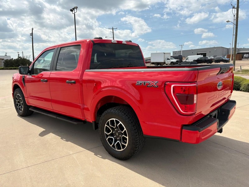 Ford F-150 Vehicle Full-screen Gallery Image 4