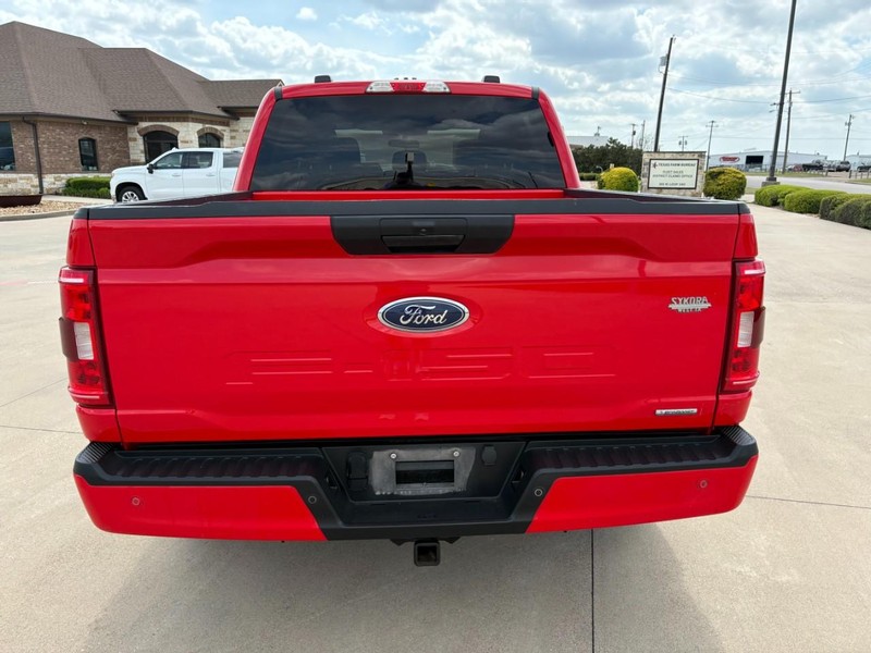 Ford F-150 Vehicle Full-screen Gallery Image 5