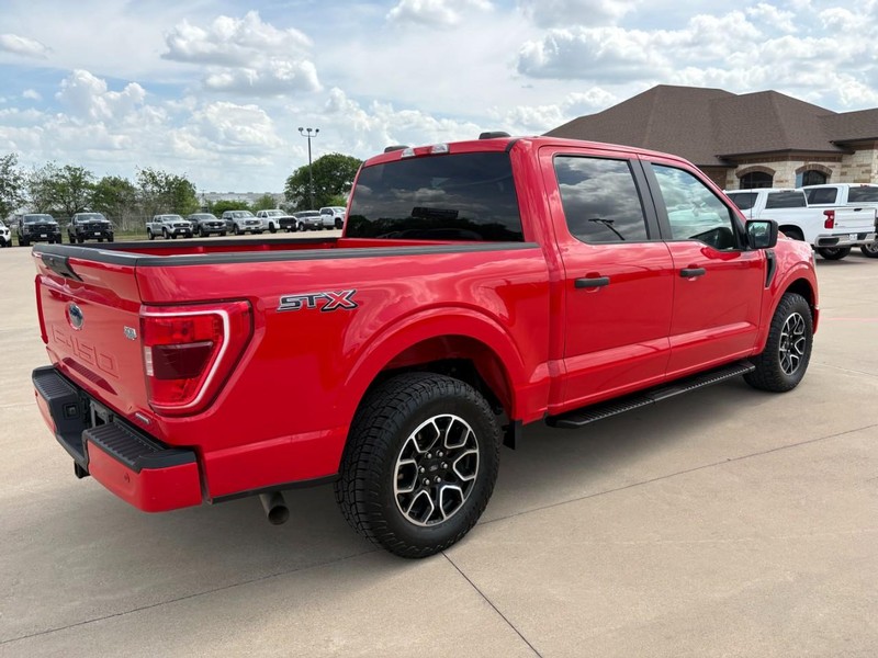 Ford F-150 Vehicle Full-screen Gallery Image 6