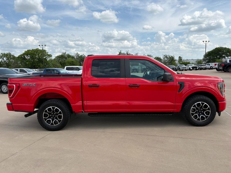 Ford F-150 Vehicle Full-screen Gallery Image 7