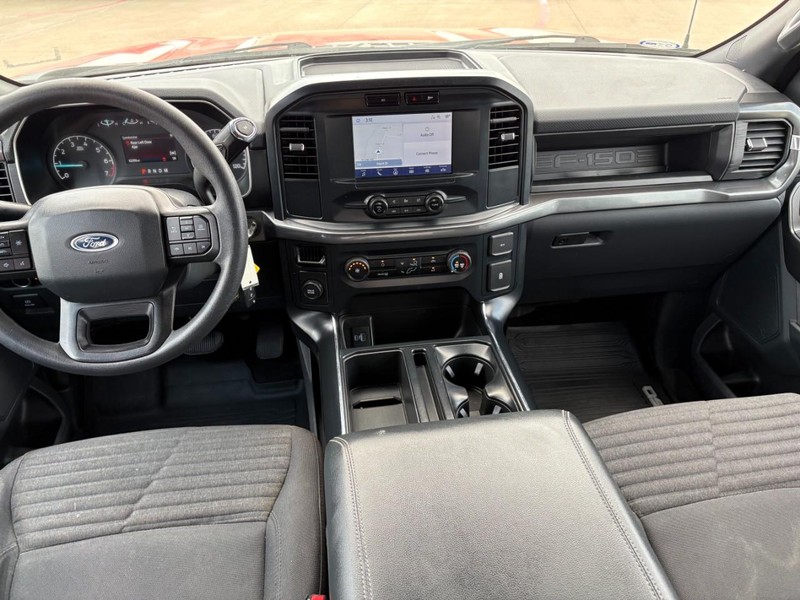 Ford F-150 Vehicle Full-screen Gallery Image 16