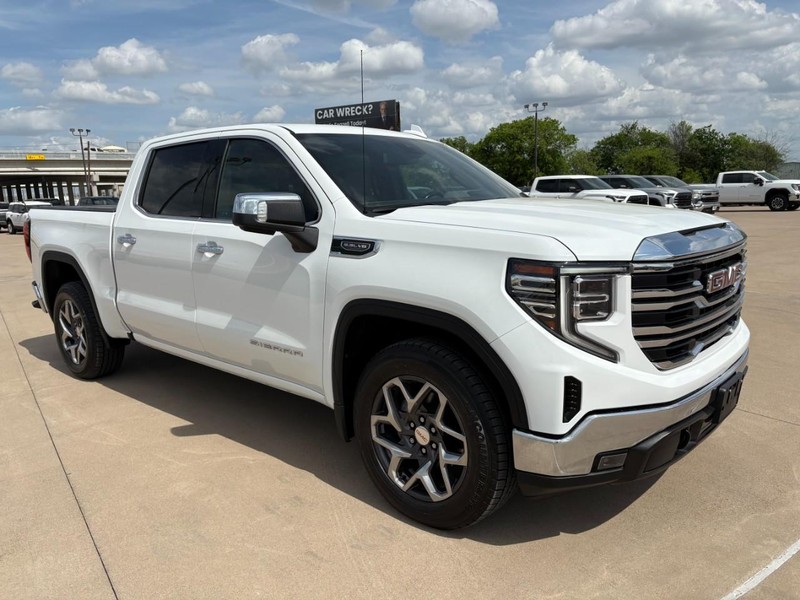GMC Sierra 1500 Vehicle Full-screen Gallery Image 9