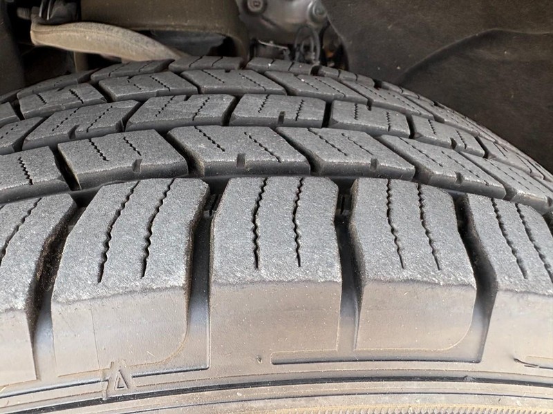 GMC Sierra 1500 Vehicle Full-screen Gallery Image 13