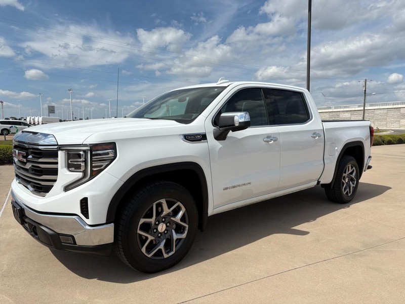 GMC Sierra 1500 Vehicle Full-screen Gallery Image 15