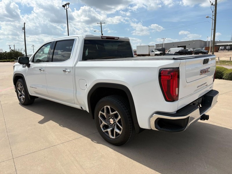 GMC Sierra 1500 Vehicle Full-screen Gallery Image 17