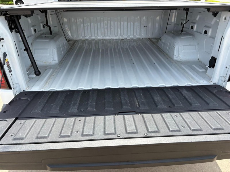 GMC Sierra 1500 Vehicle Full-screen Gallery Image 26