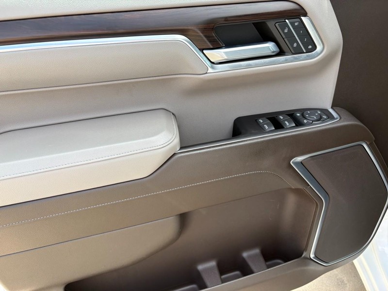 GMC Sierra 1500 Vehicle Full-screen Gallery Image 29