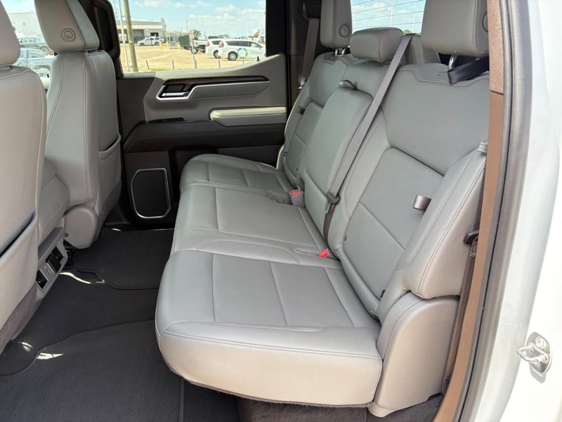 GMC Sierra 1500 Vehicle Full-screen Gallery Image 31