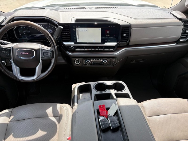GMC Sierra 1500 Vehicle Full-screen Gallery Image 32