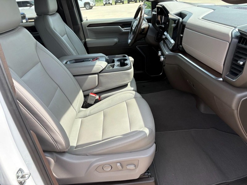 GMC Sierra 1500 Vehicle Full-screen Gallery Image 36