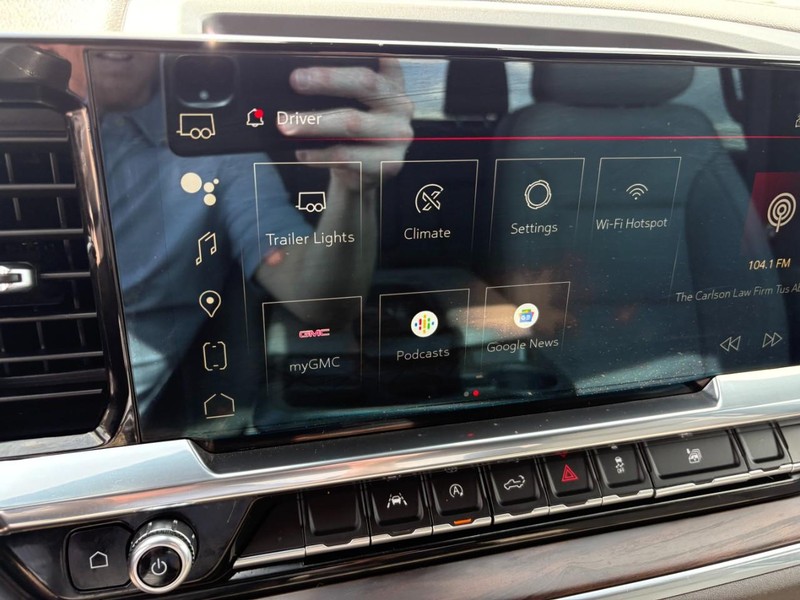 GMC Sierra 1500 Vehicle Full-screen Gallery Image 43