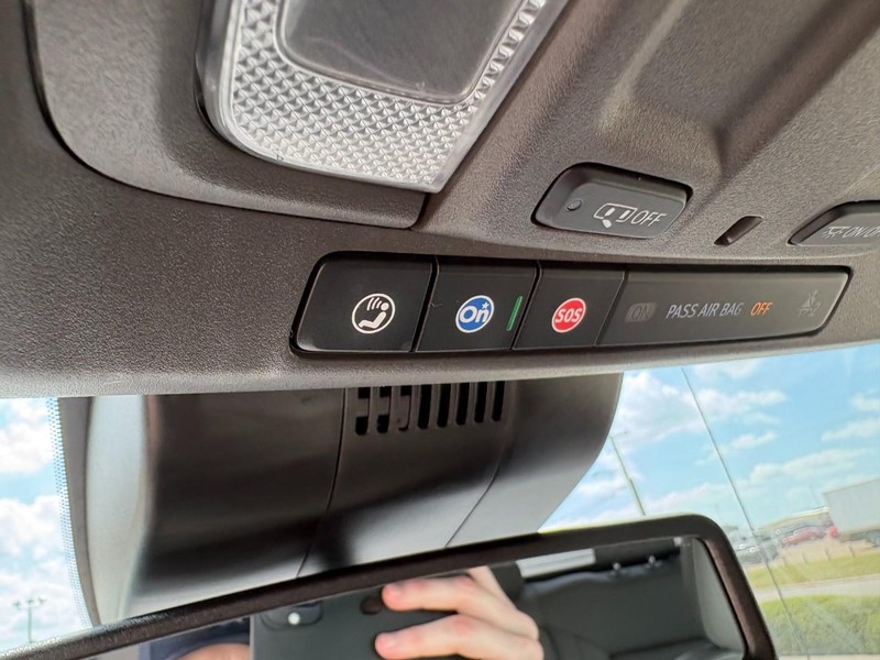 GMC Sierra 1500 Vehicle Full-screen Gallery Image 45