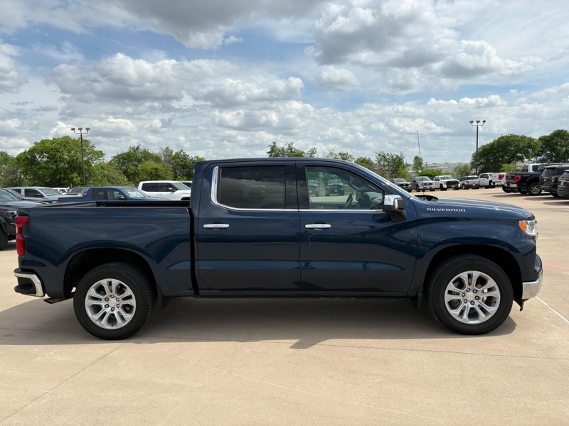 Chevrolet Silverado 1500 Vehicle Full-screen Gallery Image 7