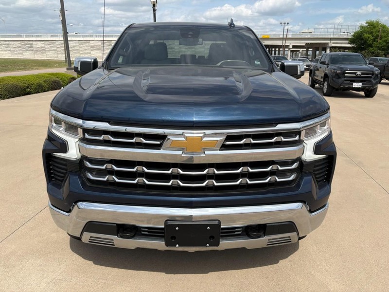 Chevrolet Silverado 1500 Vehicle Full-screen Gallery Image 9