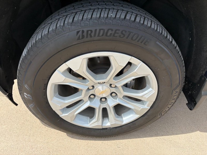 Chevrolet Silverado 1500 Vehicle Full-screen Gallery Image 10