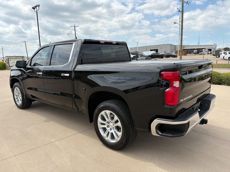 Chevrolet Silverado 1500 Vehicle Full-screen Gallery Image 4