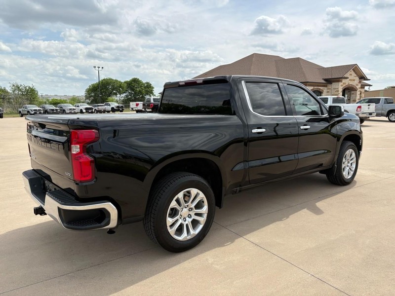 Chevrolet Silverado 1500 Vehicle Full-screen Gallery Image 6