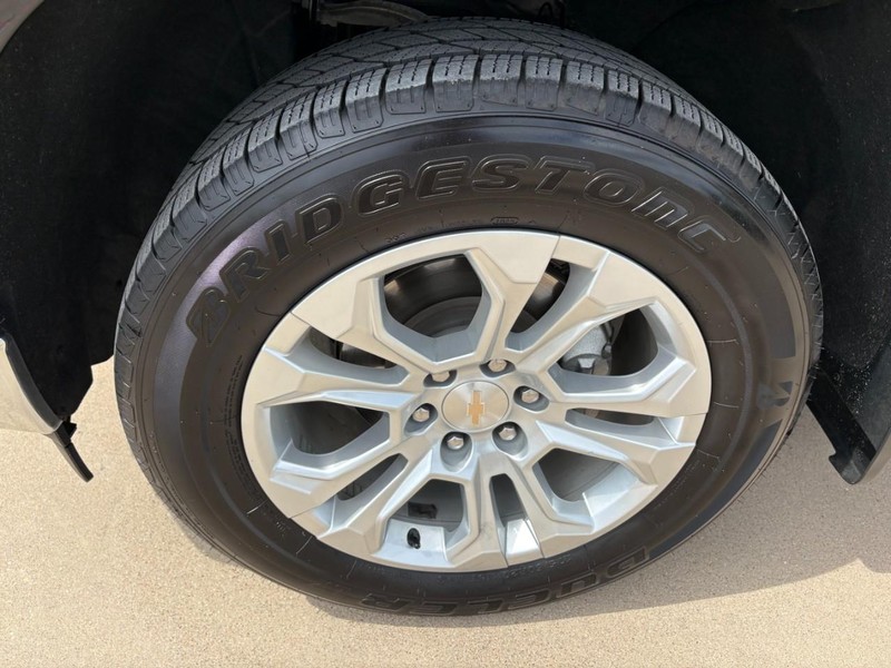 Chevrolet Silverado 1500 Vehicle Full-screen Gallery Image 10