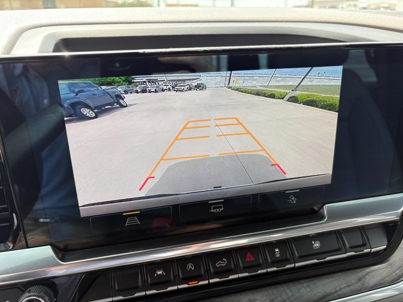 Chevrolet Silverado 1500 Vehicle Full-screen Gallery Image 30