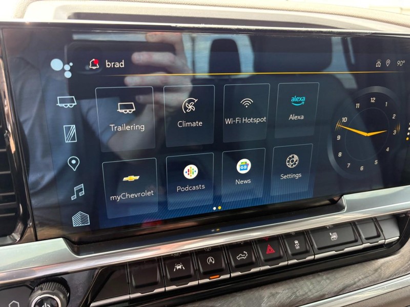 Chevrolet Silverado 1500 Vehicle Full-screen Gallery Image 31