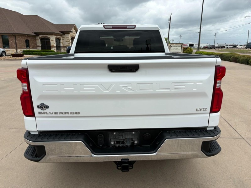 Chevrolet Silverado 1500 Vehicle Full-screen Gallery Image 5