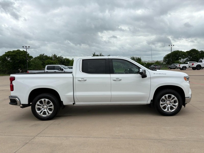 Chevrolet Silverado 1500 Vehicle Full-screen Gallery Image 7