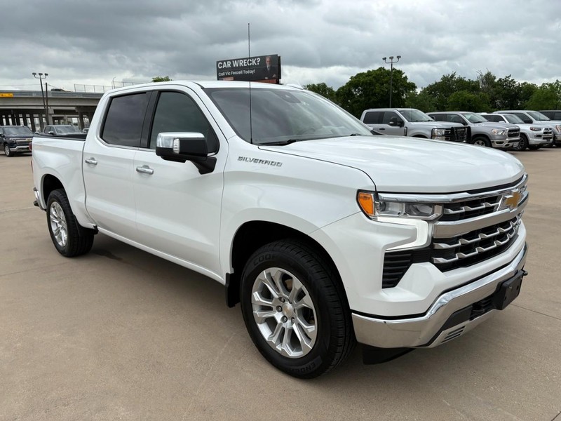 Chevrolet Silverado 1500 Vehicle Full-screen Gallery Image 8
