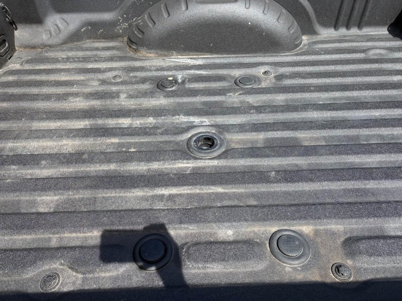 Ford Super Duty F-250 SRW Vehicle Full-screen Gallery Image 13