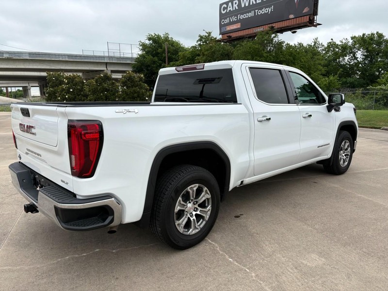 GMC Sierra 1500 Vehicle Full-screen Gallery Image 6