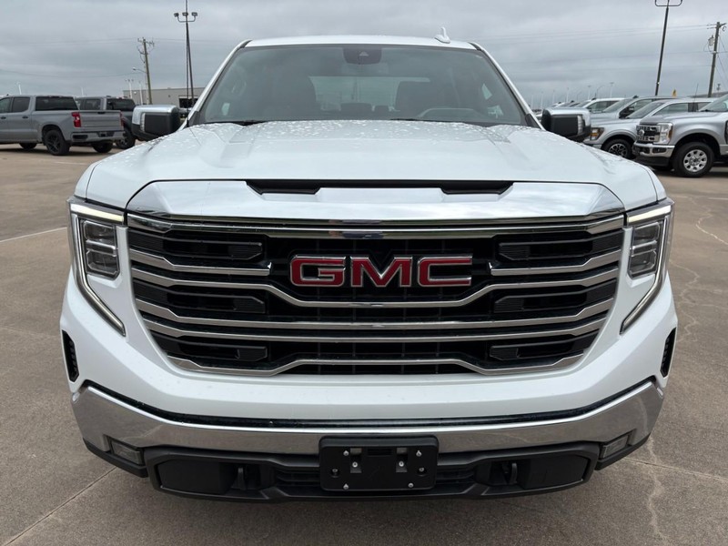 GMC Sierra 1500 Vehicle Full-screen Gallery Image 9
