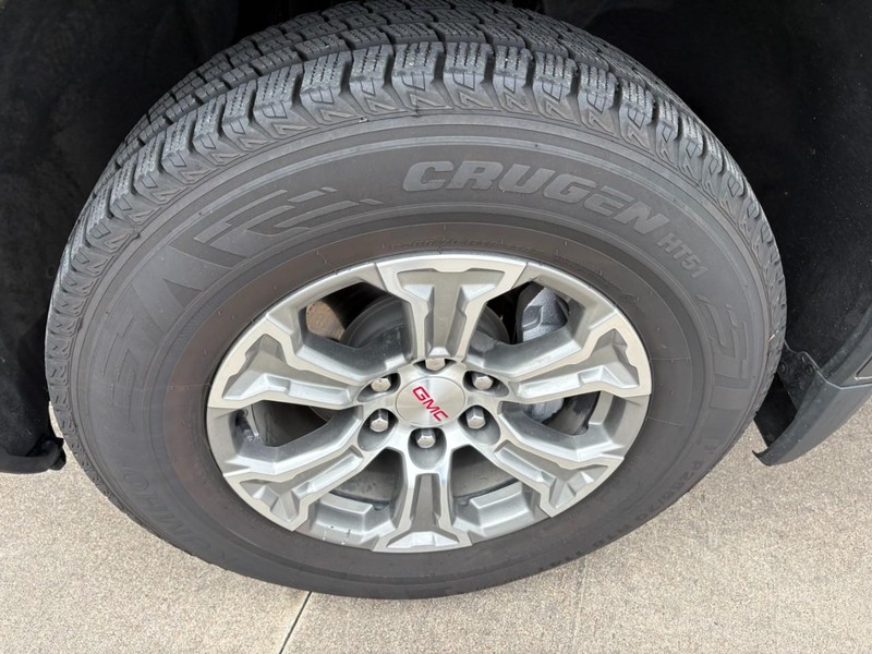 GMC Sierra 1500 Vehicle Full-screen Gallery Image 10