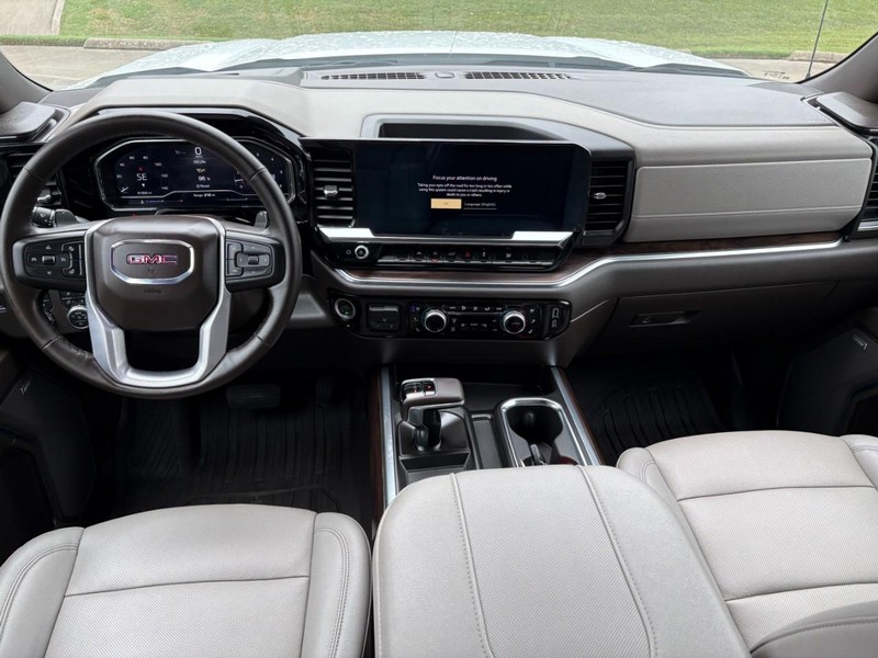 GMC Sierra 1500 Vehicle Full-screen Gallery Image 19