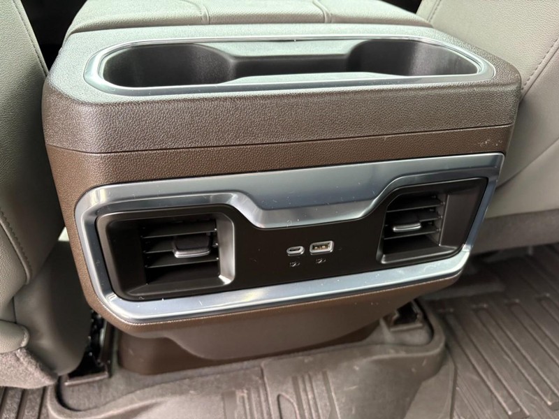 GMC Sierra 1500 Vehicle Full-screen Gallery Image 21