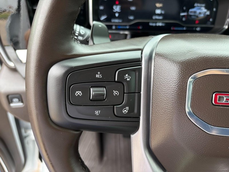 GMC Sierra 1500 Vehicle Full-screen Gallery Image 28