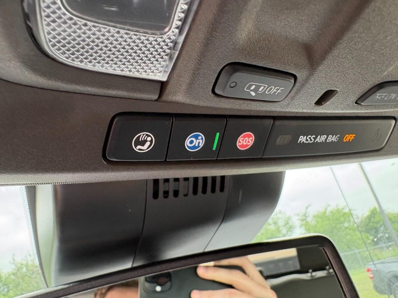 GMC Sierra 1500 Vehicle Full-screen Gallery Image 36