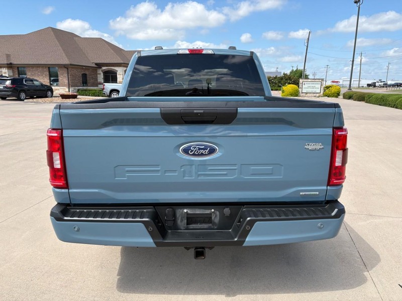 Ford F-150 Vehicle Full-screen Gallery Image 5