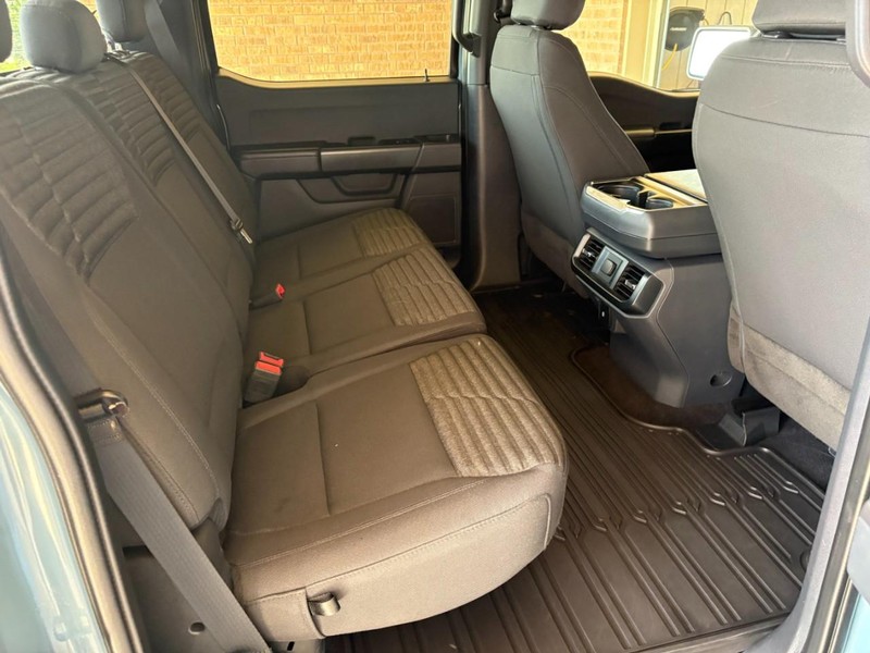 Ford F-150 Vehicle Full-screen Gallery Image 20