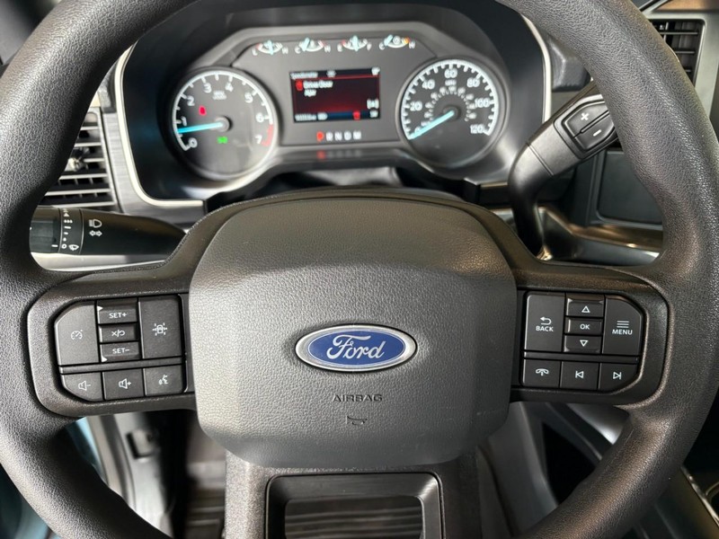 Ford F-150 Vehicle Full-screen Gallery Image 23