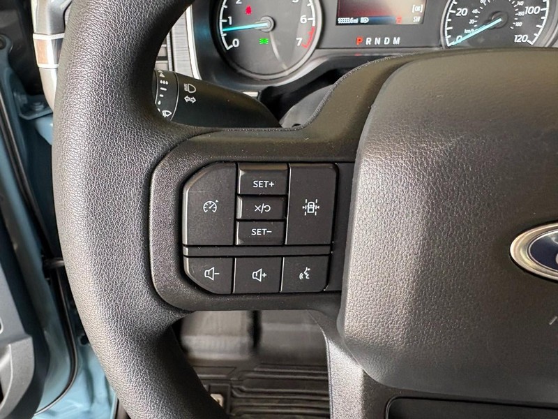 Ford F-150 Vehicle Full-screen Gallery Image 24
