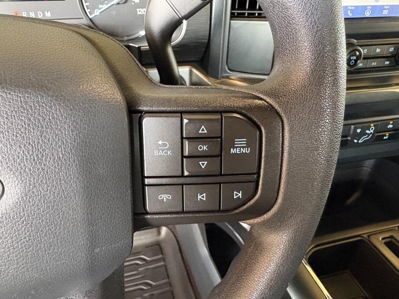 Ford F-150 Vehicle Full-screen Gallery Image 25