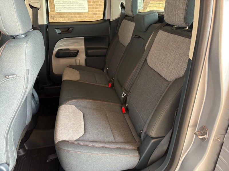 Ford Maverick Vehicle Full-screen Gallery Image 15