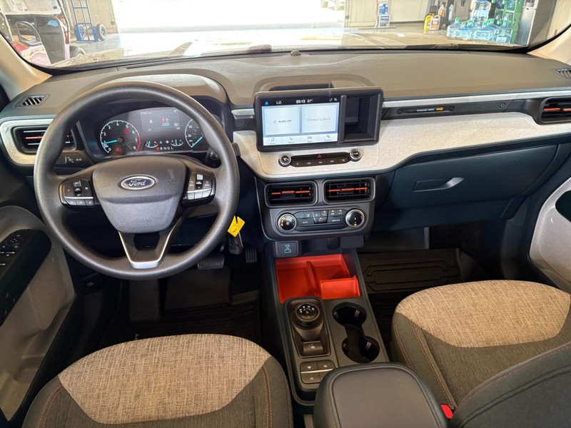 Ford Maverick Vehicle Full-screen Gallery Image 16