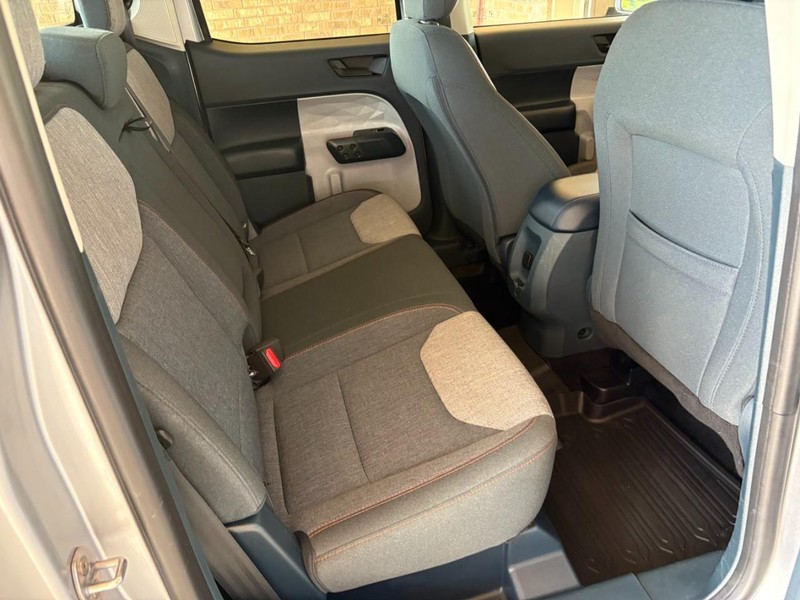 Ford Maverick Vehicle Full-screen Gallery Image 18