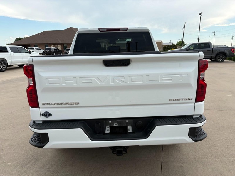 Chevrolet Silverado 1500 Vehicle Full-screen Gallery Image 5