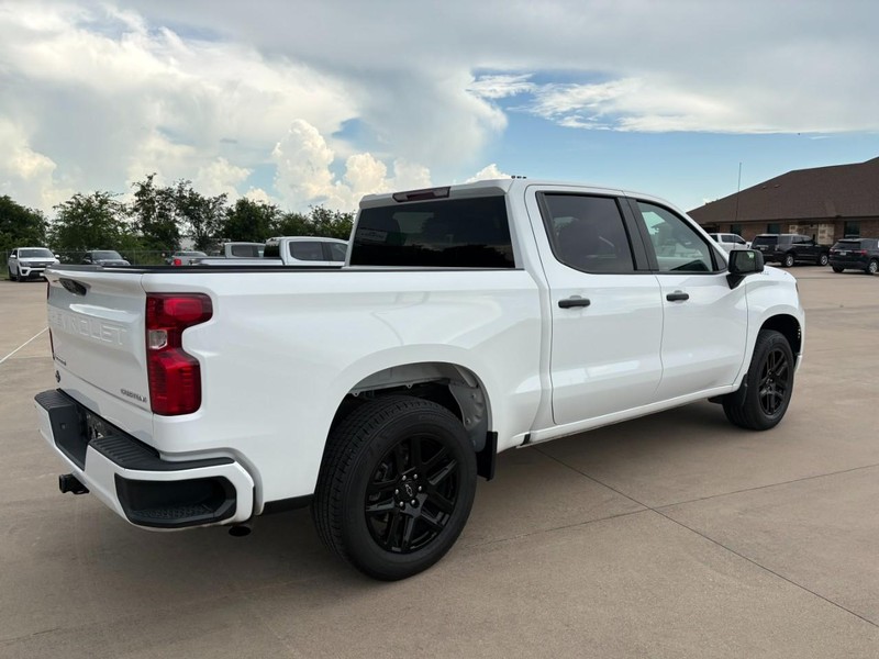 Chevrolet Silverado 1500 Vehicle Full-screen Gallery Image 6